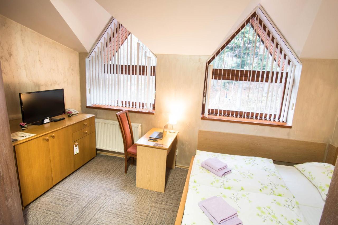 Hotel Šomka Drienica Bagian luar foto