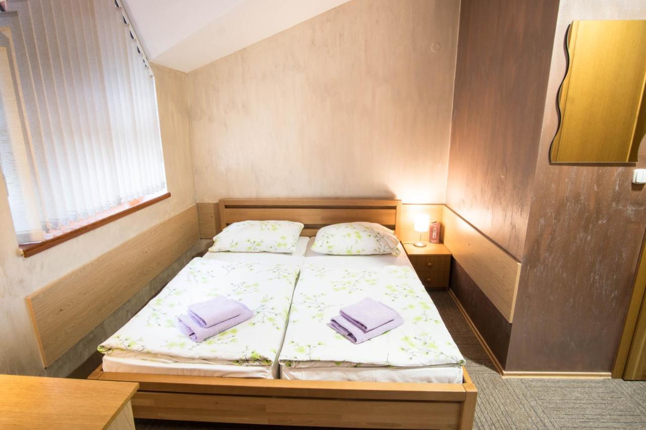 Hotel Šomka Drienica Bagian luar foto