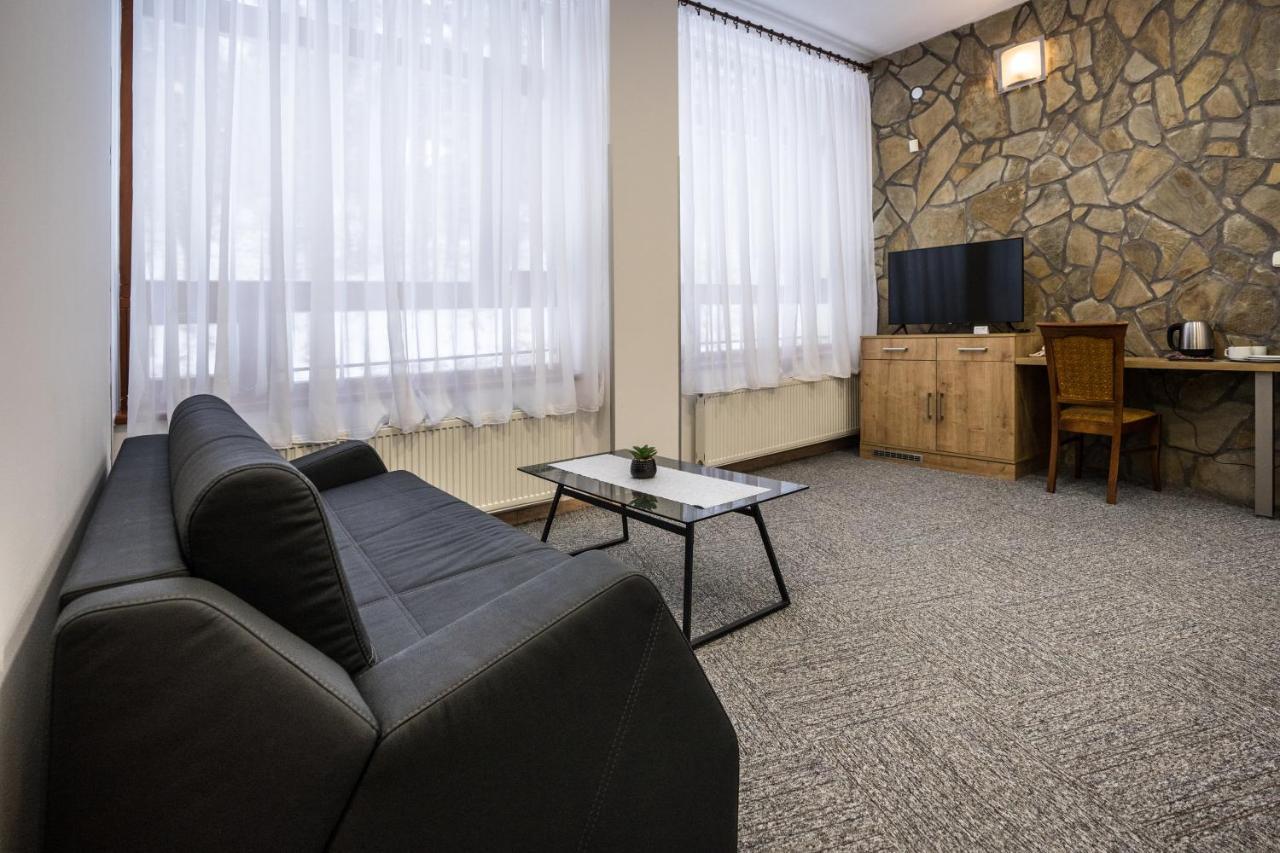Hotel Šomka Drienica Bagian luar foto