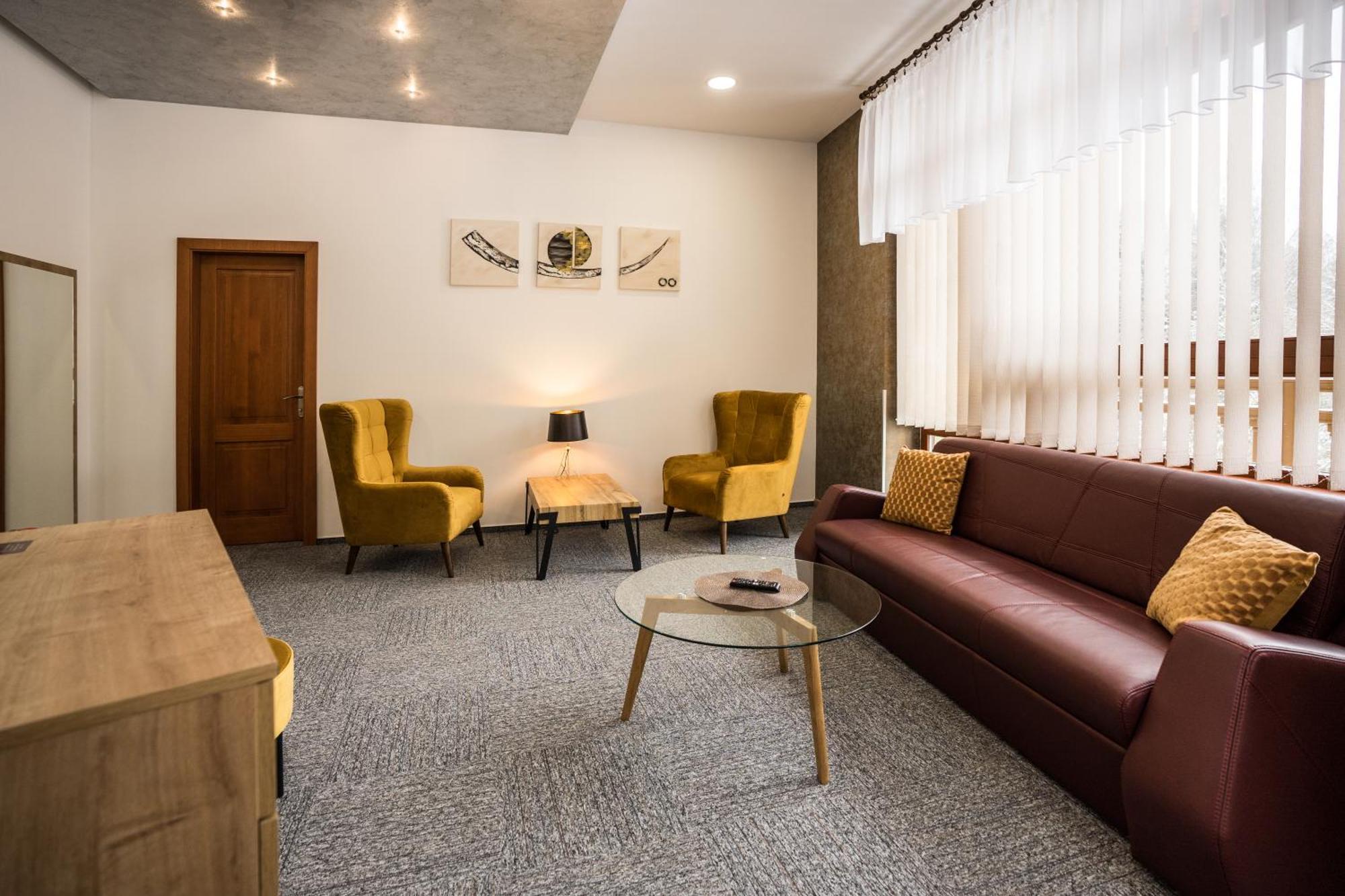 Hotel Šomka Drienica Bagian luar foto