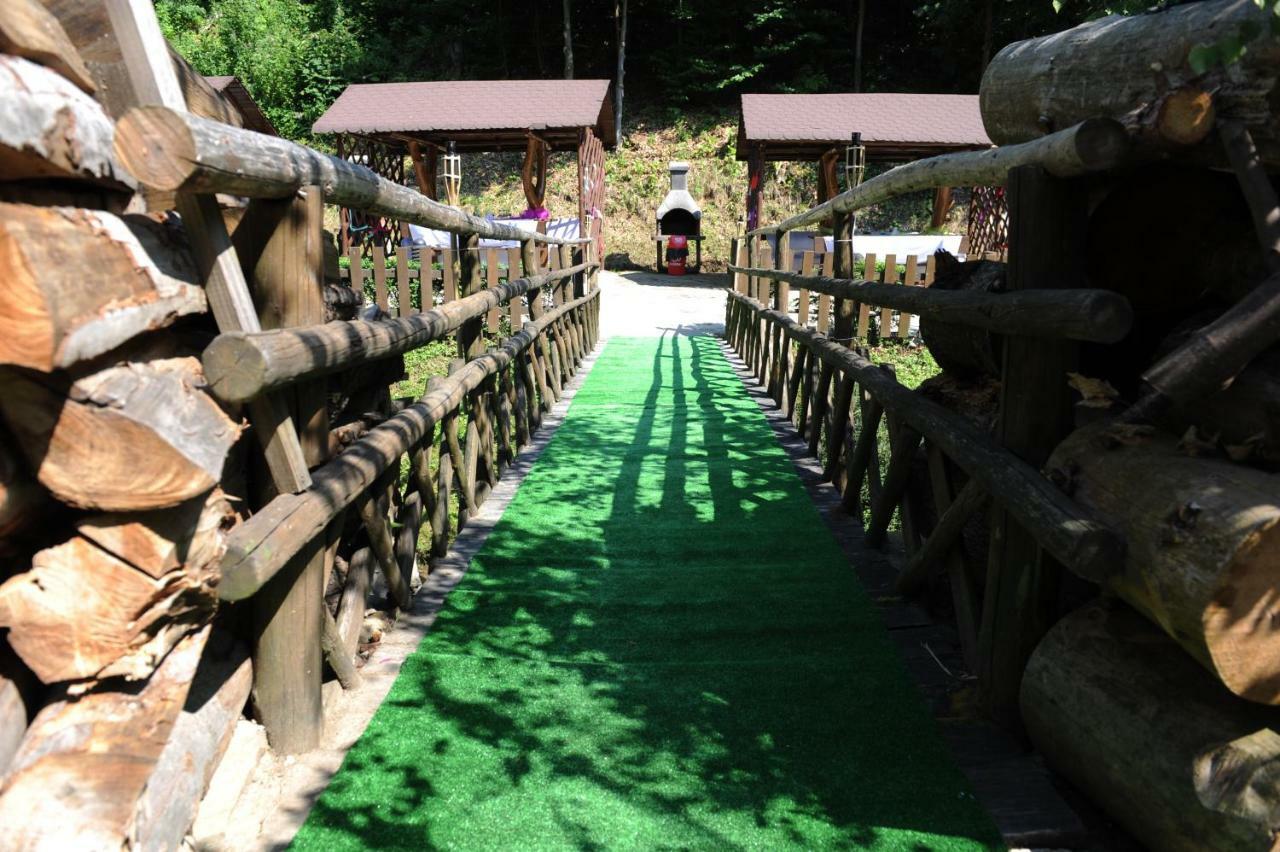Hotel Šomka Drienica Bagian luar foto