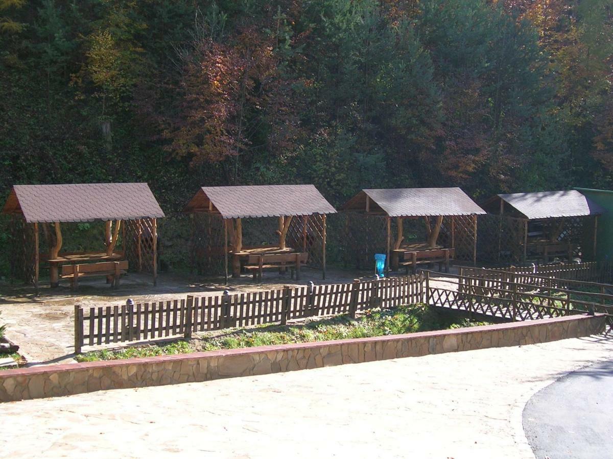 Hotel Šomka Drienica Bagian luar foto